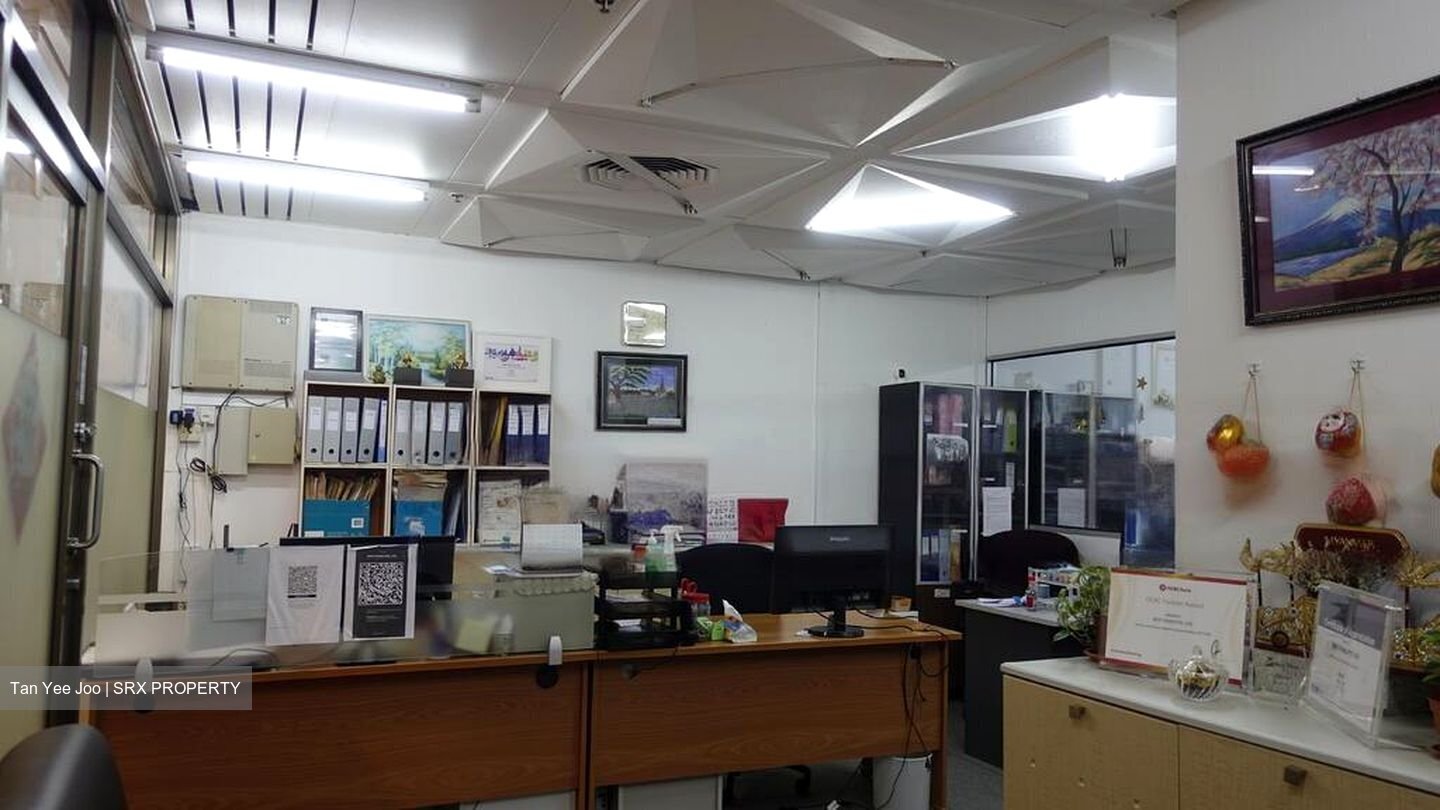 Peninsula Shopping Complex (D6), Office #456331791